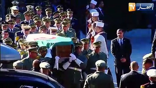 شعراء جزائريون وعرب يرثون الفريق أحمد قايد صالح على طريقتهم الخاصة