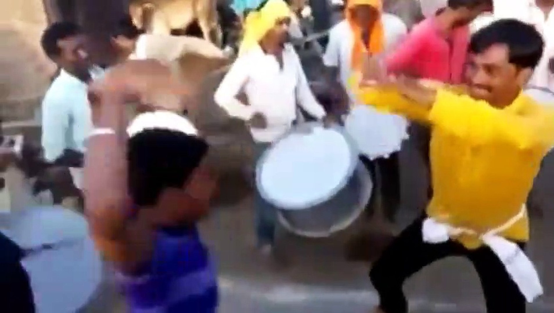 Funniest dancers ever! - top Indian funny dance - Shadomic - video  Dailymotion