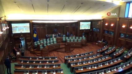 Kosova Meclisinde milletvekilleri yemin etti