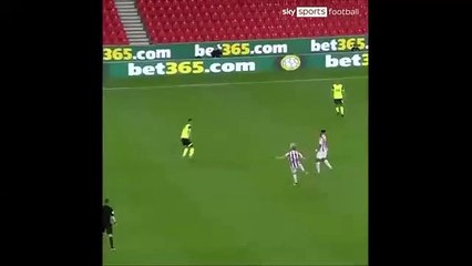 Marca este espectacular autogol desde medio campo en el tiempo de descuento