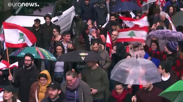 شاهد: لبنانيو المهجر ينضمون لمتظاهري بيروت في اليوم الـ71 من الاحتجاجات