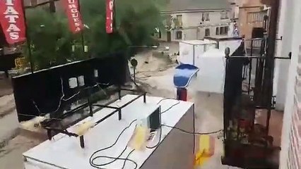 Inundación en Cebolla: Impactantes imágenes en redes sociales 🌊