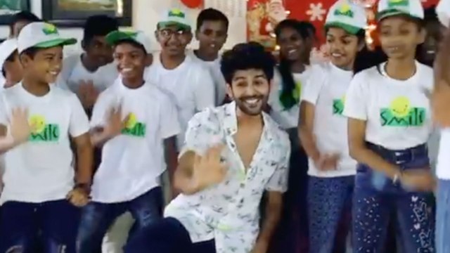 Kartik Aaryan SWEET GESTURE | Does Dheeme Dheeme Dance With NGO Kids