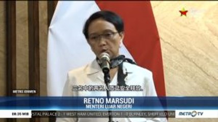 Menlu Serah Terima 2 Mantan Sandera Abu Sayyaf