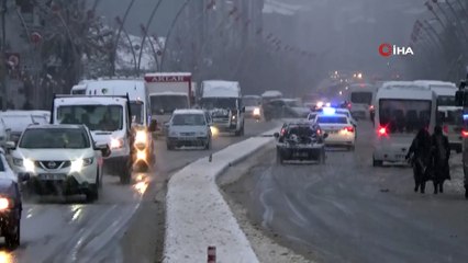 Muş’ta 56 köy yolu ulaşıma kapandı