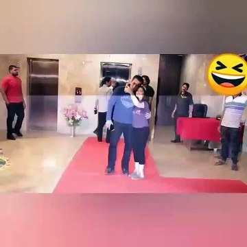 This Little girl asks Salman Khan for a selfie what Salman does next will melt your heart | Salman Khan Birthday special | Salman Khan WhatsApp status