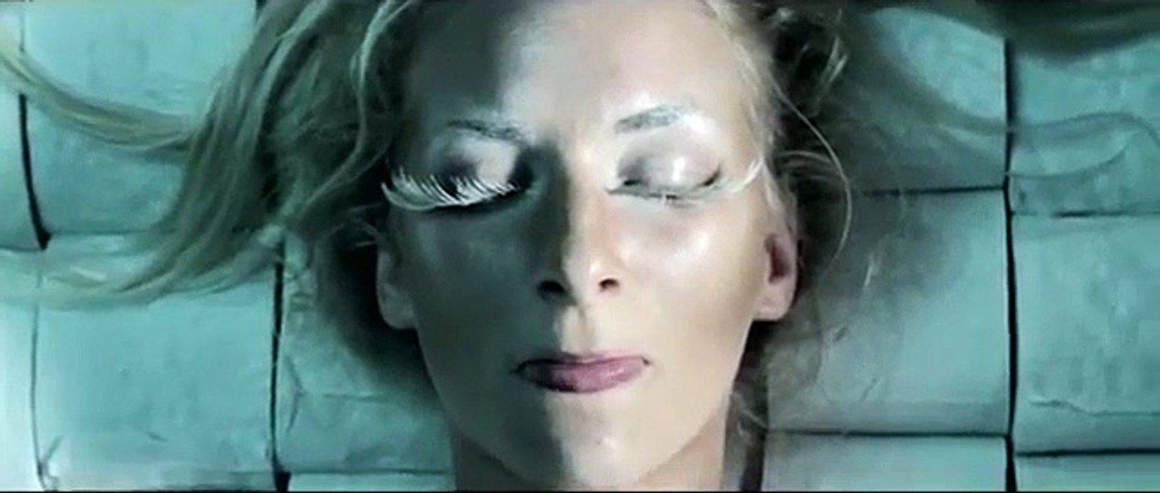 iamamiwhoami; clump