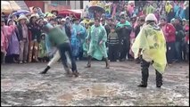 Perú celebra sus tradicionales festivales de lucha para encarar el nuevo año en paz