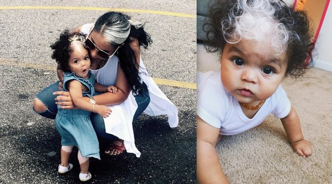 Telle mère, telle fille et telle petite-fille... toutes les femmes de la famille ont une mèche blanche