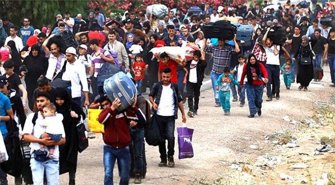 Son dakika: Milli Savunma Bakanlığı: Fırat Kalkanı, Zeytin Dalı, Barış Pınarı harekat bölgesine 580 bini aşkın Suriyeli mülteci geri döndü