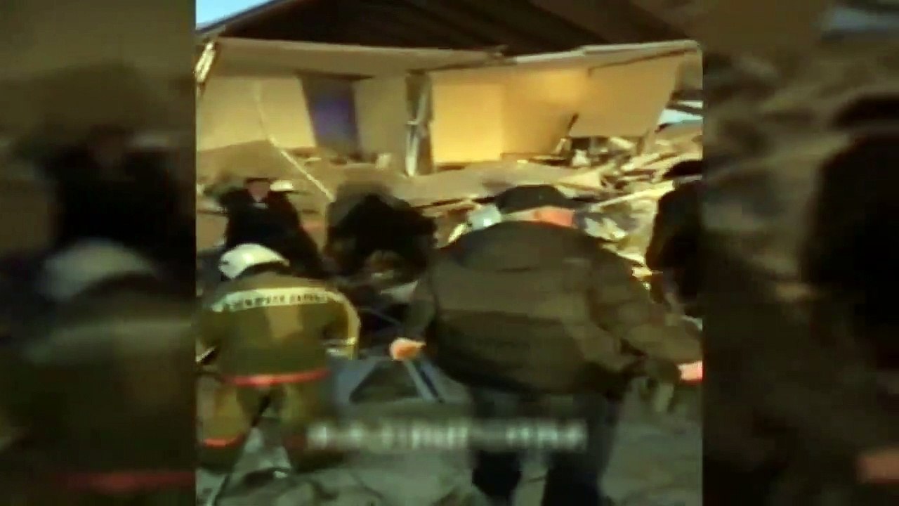 Kazakistan'da yolcu uçağı düştü