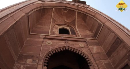 "Buland Darwaza" the highest gateway in the world Fatehpur Sikri, India