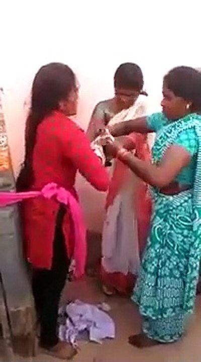 Street fight between ladies