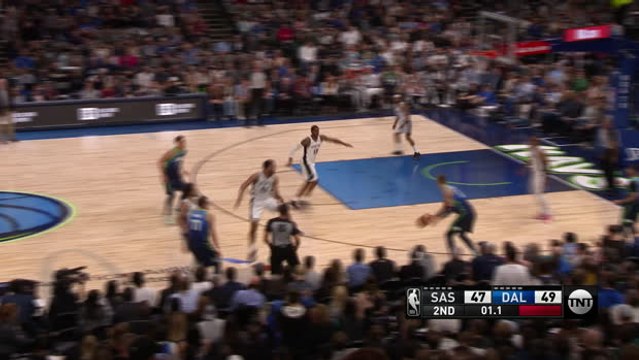 Doncic stars on return in Mavericks win