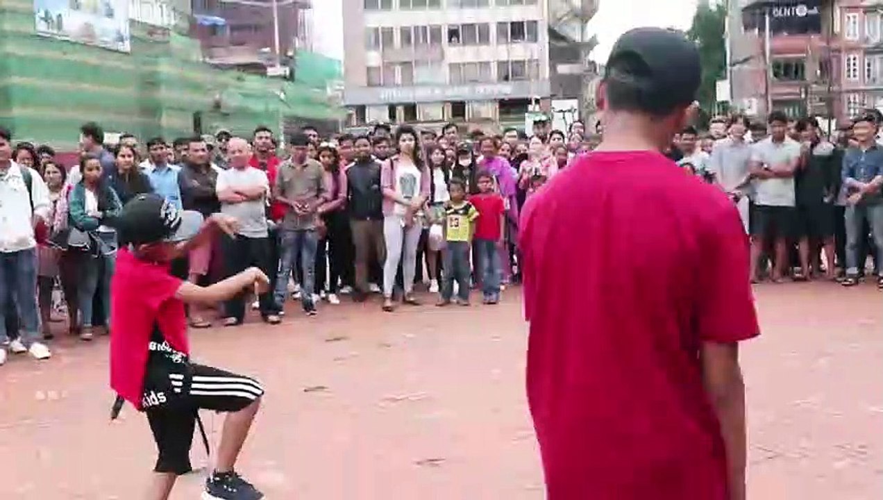 [_Dance_in_Public_Challenge_]_#1"Kiss_Me_Baby"_Garam_Masala_Remix__|_Dance_Cover_|_ASquare_Crew(480p)