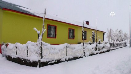 Tunceli'de eğitime kar engeli