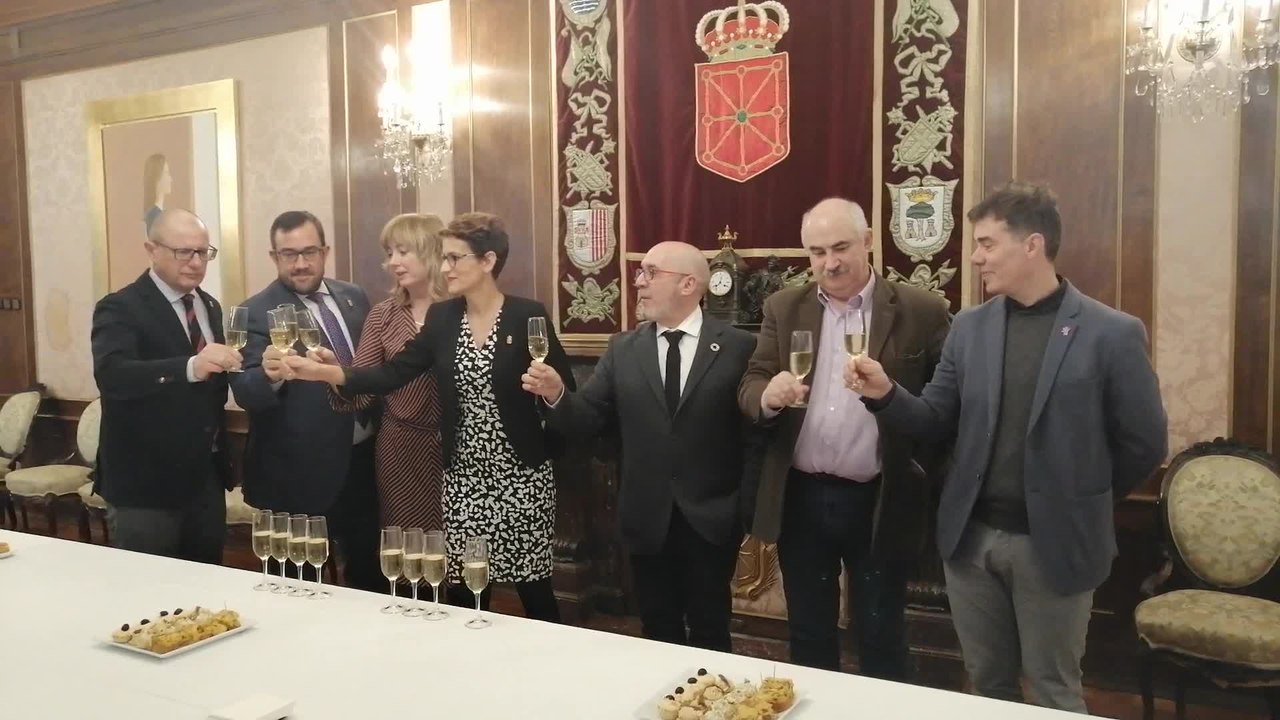 Chivite preside el tradicional brindis de fin de año