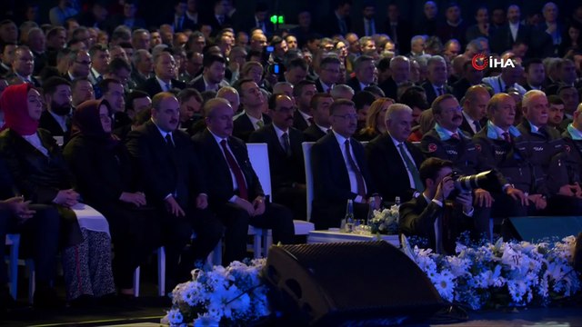 Cumhurbaşkanı Erdoğan: 'Sınıfının en uygun maliyetli aracını inşallah üreteceğiz. Aracımız sıfır emisyonla çalışarak çevreyi hiç kirletmeyecek. Seri üretime geçtiğimizde Avrupa’nın doğuştan ilk elektrikli SUV modeline sahip olacağız'