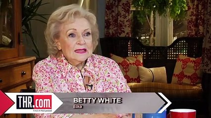 'Hot in Cleveland': Sneak Peek