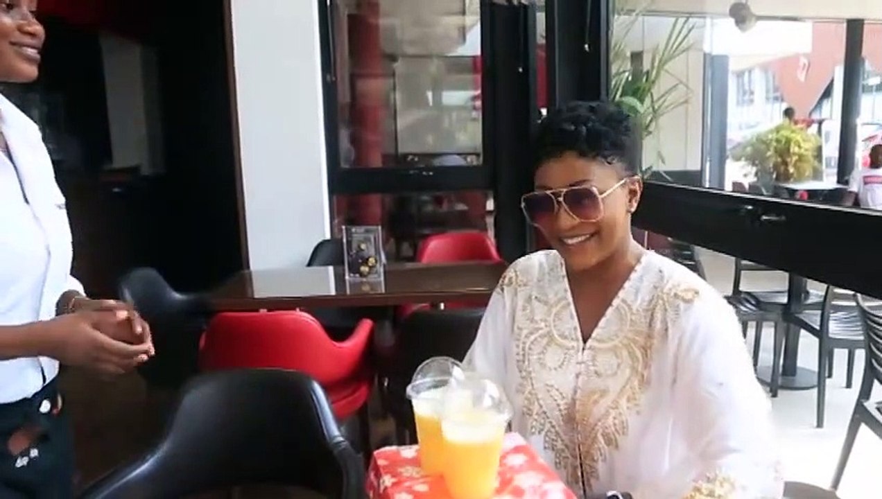 Star au ptit dej Claire Bailly surprend une admiratrice