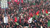 Thousands of People Gather at Rawalpindi to Mark Assassination of Former Pakistani Prime Minister
