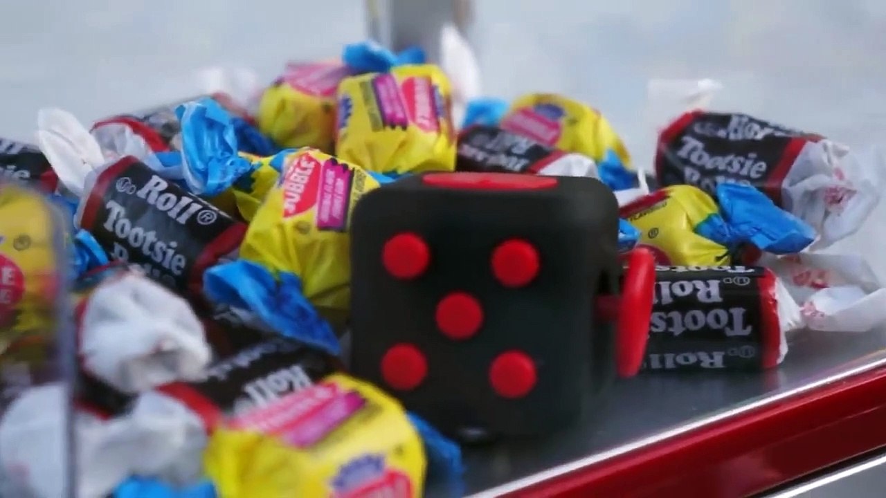 SML Parody The Claw Machine!