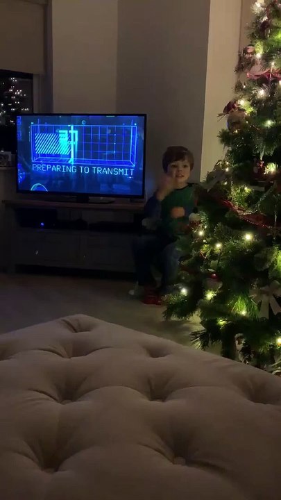 Ce garçon de 4 ans interprète un film en langue des signes pour ses parents sourds