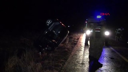 Sivas hafif ticari araç takla attı 6 yaralı