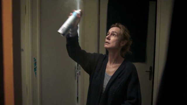 K contraire - Extrait du film avec Sandrine Bonnaire - Spray