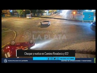 Choque y vuelco en Camino Rivadavia y 122