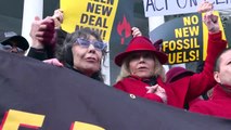 Arrestan a la actriz Lily Tomlin en protesta por el clima con Jane Fonda