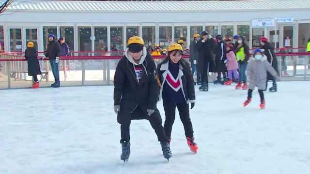 [날씨] 추위 풀린 주말...도심 스케이트장 나들이 / YTN