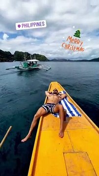 Ο Σάκης Τανιμανίδης εύχεται χρόνια πολλά από τις Φιλιππίνες