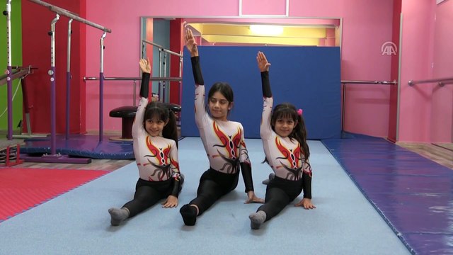 SPORCU AİLELER - Milli takım antrenörü anne babanın, madalya avcısı şampiyon çocukları - HATAY