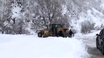 Muş'ta kardan dolayı kapanan 56 köy yolu ulaşıma açıldı