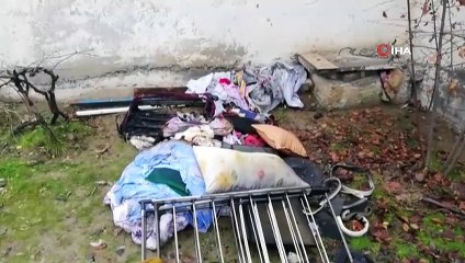 Çıkan yangında ev kullanılamaz hale geldi