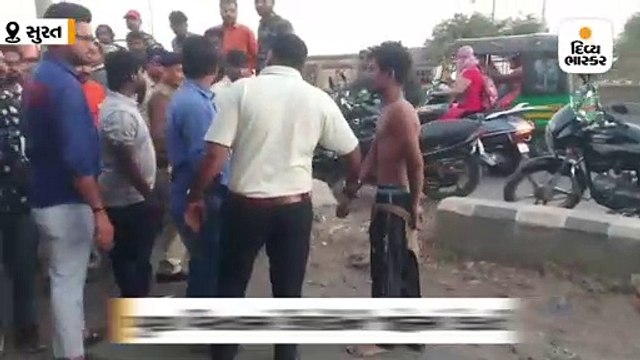 સુરતના પુણા વિસ્તારમાં કિશોરીની જાહેરમાં છેડતી કરનાર યુવકને લોકોએ ઢોર માર માર્યો