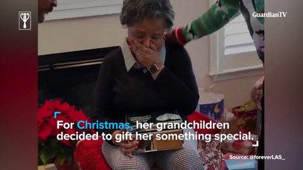 Grandma surprised on Christmas with old love letters from late husband⁣
