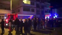 Yanan apartmanda mahsur kaldılar