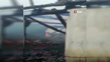 İki katlı ev yangında kül oldu