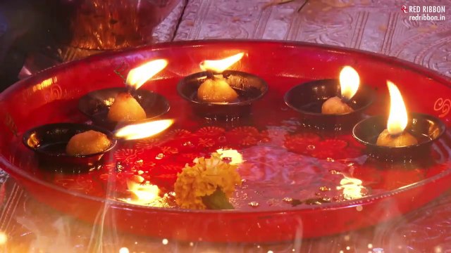 Jai Adhyashakti | Ambe Maa Aarti with Lyrics | Lalitya Munshaw | जय आद्यशक्ति Gujarati Aarti