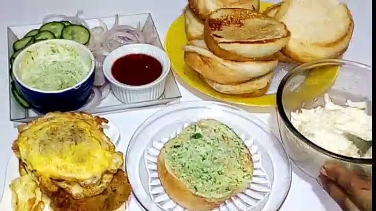 street food style homemade burger at home,شامی بن کباب,egg bun recipe,street style bun kabab