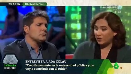 La vomitona liberticida de Ada Colau atacando a los medios que destaparon la 'fake tesis' de Sánchez