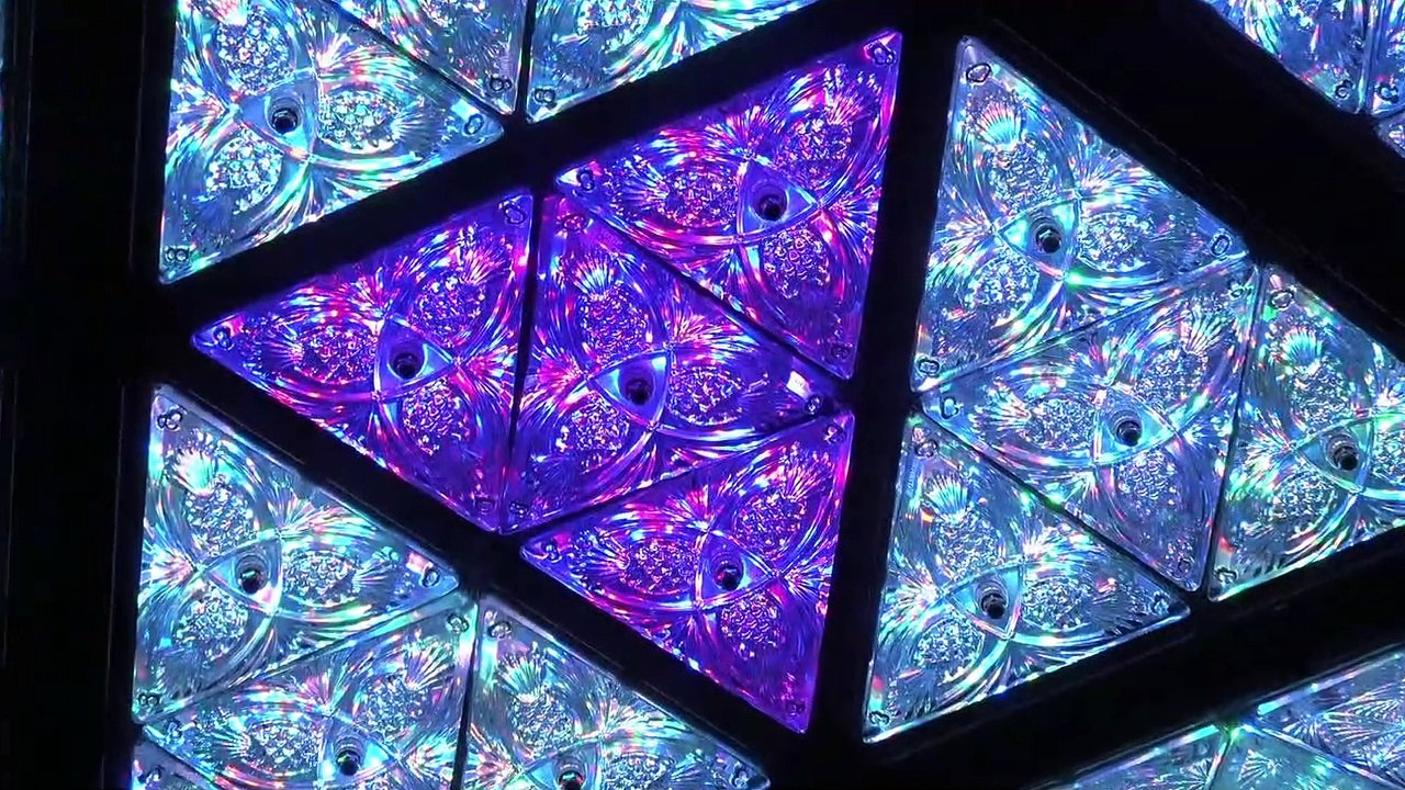 Waterford Crystal Unveils "Gift of Goodwill" Triangle for Times Square New Year's Eve 2020