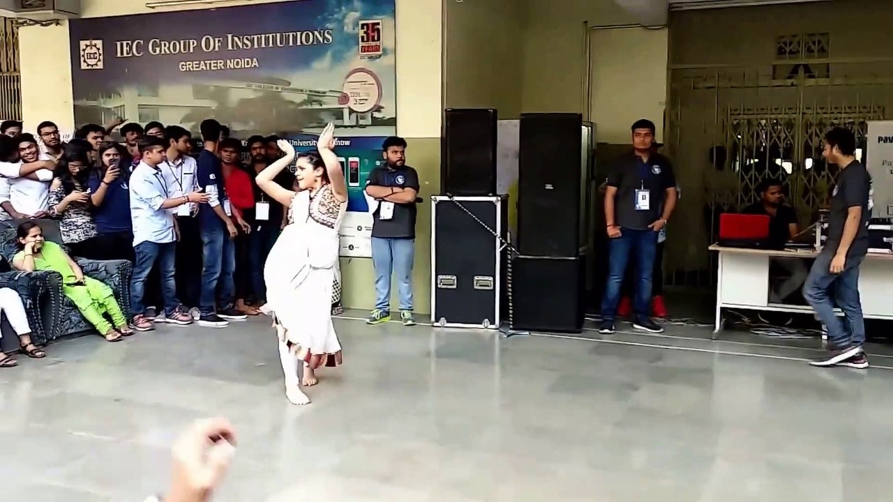 Salam-E-Ishq Meri jaan @ IEC INNOVISION 2K18 (SOLO DANCE- female) #echosmart