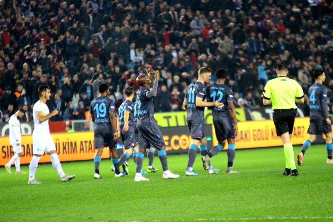 Trabzonspor, 8 gollü maçta Kayserispor'u 6-2 mağlup etmeyi başardı