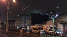 Bağcılar'da çatı katında çıkan yangın söndürüldü - İSTANBUL