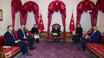 Cumhurbaşkanı Erdoğan, sanatçı Hande Yener ve Demet Akalın’ı kabul etti
