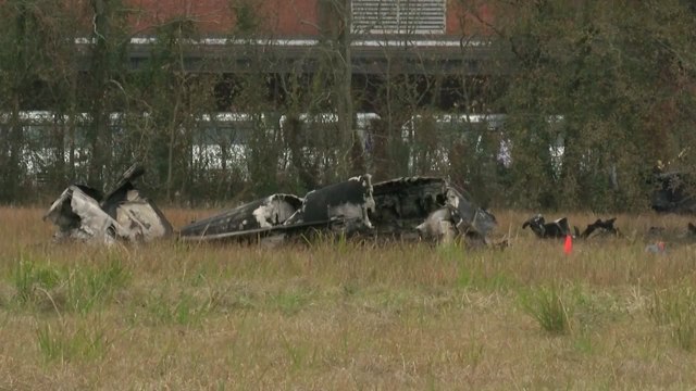 美 루이지애나에서 경비행기 추락...5명 사망 / YTN