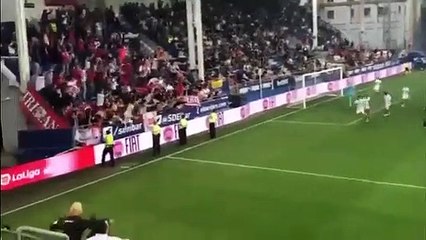 Varios heridos tras ceder la valla durante un gol del Sevilla contra el Éibar